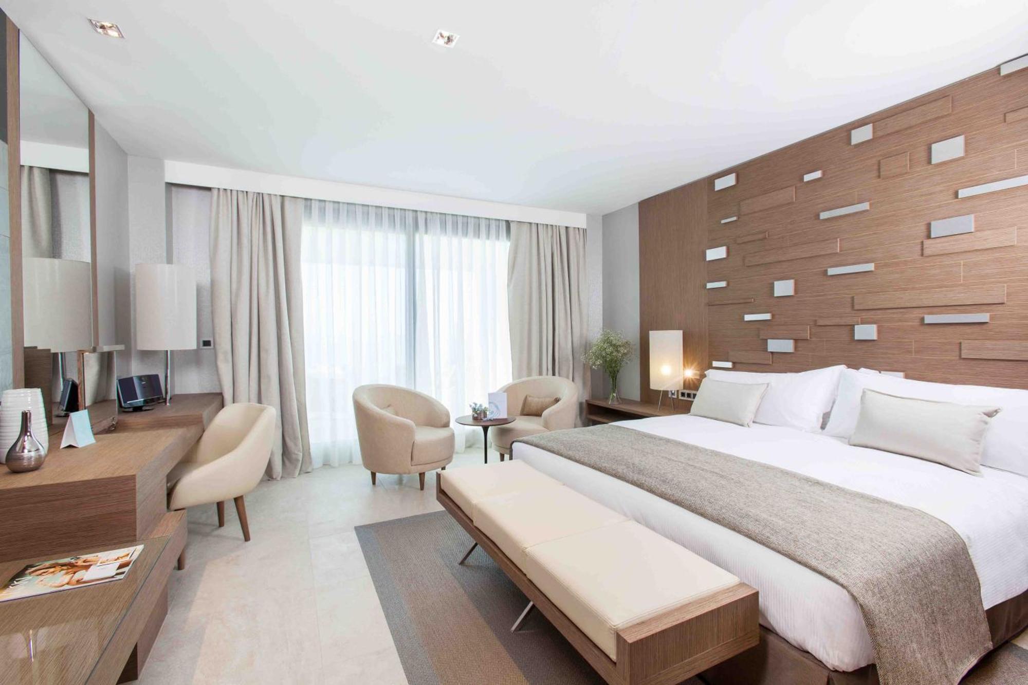 Don Carlos มาร์เบยา ภายนอก รูปภาพ A bedroom at the hotel